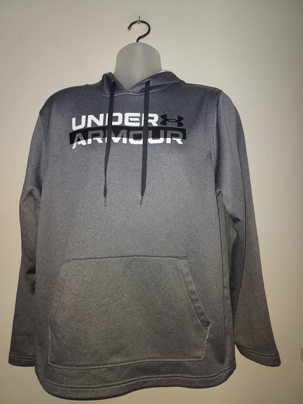 Under Armour Men's Medium Hoodie Sweatshirt Fleece Long Sleeve Lightweight Gray